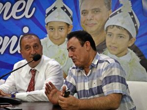 Mahmut Tuncer gülme krizine soktu