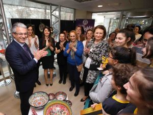 Karşıyaka Belediyesi ‘kültür merkezi’ gibi