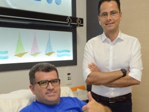 Vücudunda çeyrek asırdır taşıdığı taştan kurtuldu