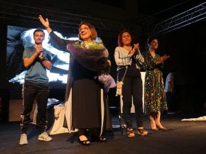 Kuşadası’nda “ Aşk Dersleri “ sahnelendi