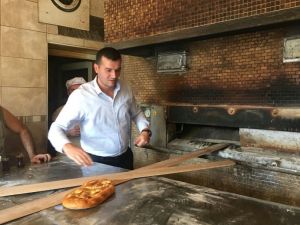 MHP il teşkilatından Aydın’da “Askıda Ekmek“ uygulaması
