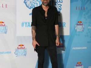 Ünlü isimler Red Bull Summer Bash Partisi’ne katıldı