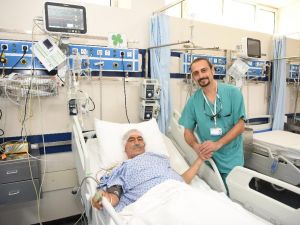 Tek karaciğeri ikiye bölüp, iki hayat kurtardılar