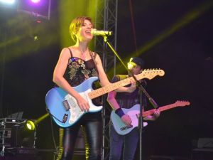 Karacabeyliler Aydilge ile coştu