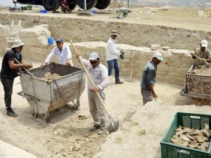 2 bin yıllık sokak gün yüzüne çıkıyor