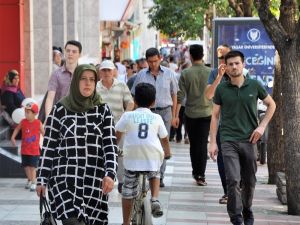 Kalp profesöründen sıcak havalarda giyinme önerisi