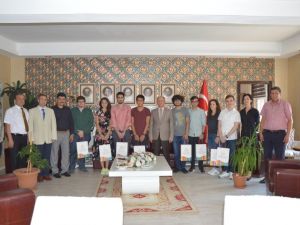 Kaymakam Çorumluoğlu’ndan YKS’de dereceye giren öğrencilere altın