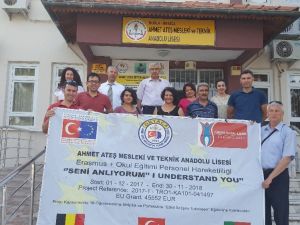 Öğretmenlere Belçika ve Portekiz’de etkili iletişim teknikleri kursu