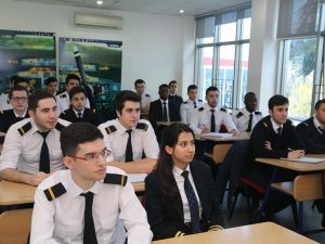 Yeni hedef uçak filosunu ve öğrenci sayısını arttırmak