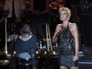 Sıla’dan güldüren beyaz atlı prens göndermesi: “Panik yok. Hala bekarım”