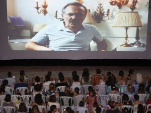 Konaklılar açık hava sinemayı sevdi