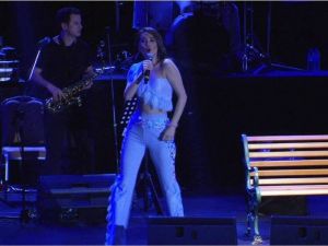 Elif Kaya çilleri çıkmasın diye güneşlenmiyor