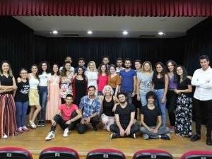 İş stresini tiyatroyla atıyorlar