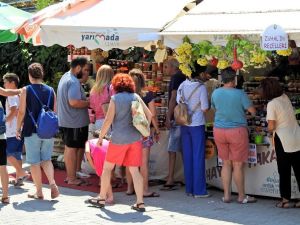 Çeşme 2 ay festivallerle şenlenecek