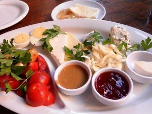 Kahvaltıda olmazsa olmaz 8 besin