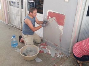 Eğitim için, ailece el ele verdiler