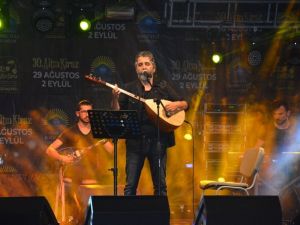 Korkuteli’de Ali Kınık konseri