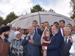 Recep Akdağ’ın oğlu, oba düğünüyle evlendi