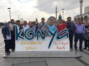 Çardak Belediyesi 15 engelli vatandaşı Konya’ya geziye gönderdi