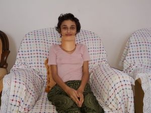 Kanser hastası Ece yaşamak istiyor