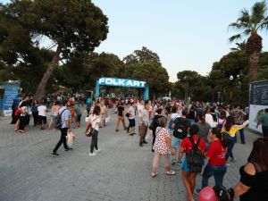 Coşku ve eğlence ile İEF’in yarısına gelindi