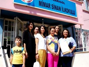 Sarıgöllü annelerden 40 kişilik sınıflara tepki