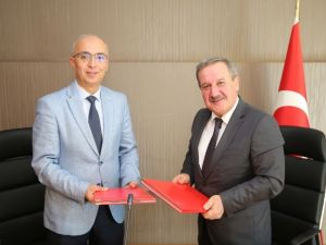 Türk Dil Kurumu ile Kredi ve Yurtlar Kurumu arasında iş birliği protokolü