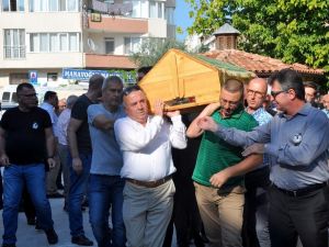 Senarist Deniz Yayın toprağa verildi