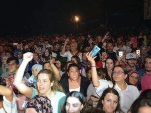 Kıraç hayranlarını coşturdu