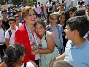 Başkan Pekdaş’a öğrencilerden sevgi seli