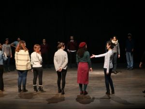 Tiyatro atölyeleri Aydınlıları bekliyor