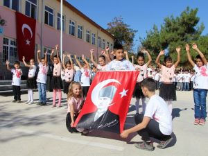 Kula’da İlköğretim Haftası kutlandı