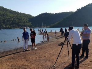 Engelli Korosundan ‘Deniz üstü köpürür’ klibi