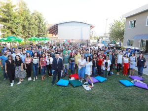 Yaşar Üniversitesinde ilk mezunlar buluşması