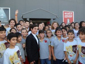 "Bücür", Cem Yılmaz’ın izinde