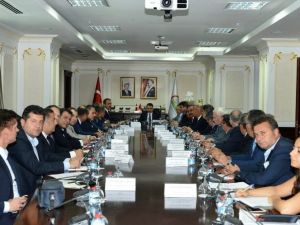 Yaş meyve sebze ihracatçılarına AK Partli’li Şengül’den destek