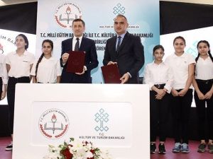 Bakan Ersoy’dan öğretmenlere müze müjdesi