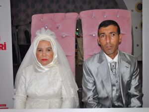 Engelli çiftin gelinlik ve damatlık giyme hayali 17 yıl sonra gerçekleşti
