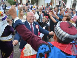 Menteşe Kültür ve Sanat Şenliği baca yakma töreni ile başladı