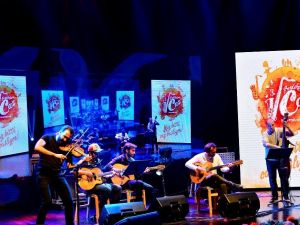 Manouche A La Turca dinleyicileri mest etti