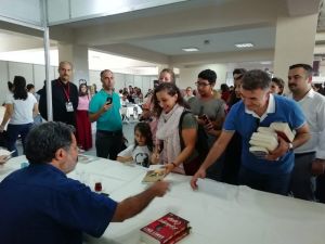 Manisa Kitap Fuarına büyük ilgi