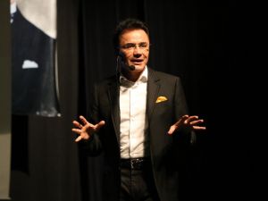 Ender Saraç; "Erkekler Pamuk Prenses, kadınlar kraliçe oldu"