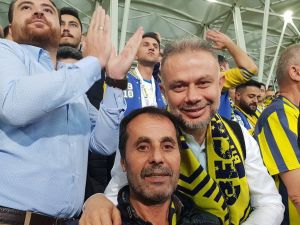 Başkan Ertürk Ankaragücü maçını “Gecekondu” grubu ile izledi