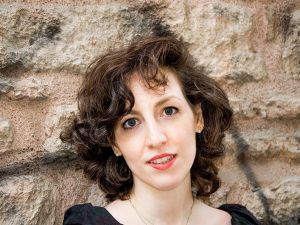 Nihan Kaya, ‘İyi Aile Yoktur’ ile Balat’ta okurlarıyla buluşuyor