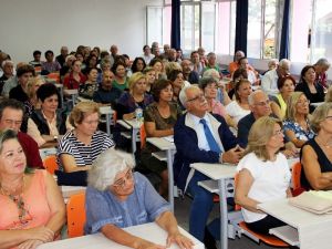 Bu üniversitede okuma şartı 60 yaş ve üzeri olmak