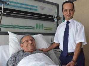 Genelde açık ameliyat yapılıyordu, kapalı ameliyatla tümörden kurtuldu