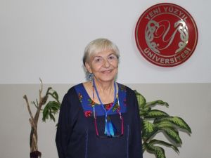 “Televizyon izlerken yemek yiyen çocuklar, doyma bilincine erişemiyor”