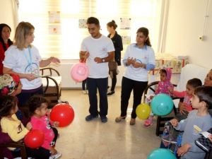 Anne ve anne adaylarına emzirmenin önemi anlatıldı