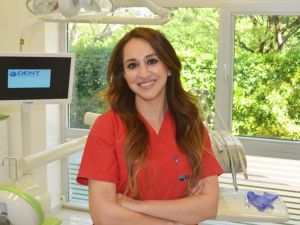 Bozuk dişler gülmeyi engelliyor