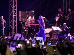 Edirne’de Yıldız Tilbe rüzgarı